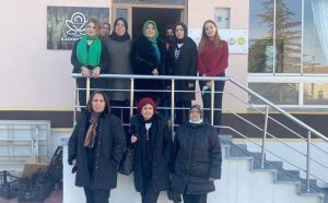 Canser Kuzu Bayat Kadın Kültür evini ziyaret etti.