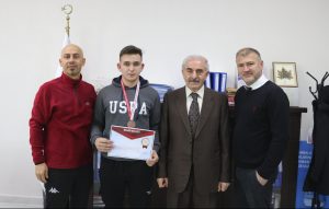 Hüseyin Boztaş Madalya ile döndü