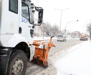 Karla yoğun mücadele