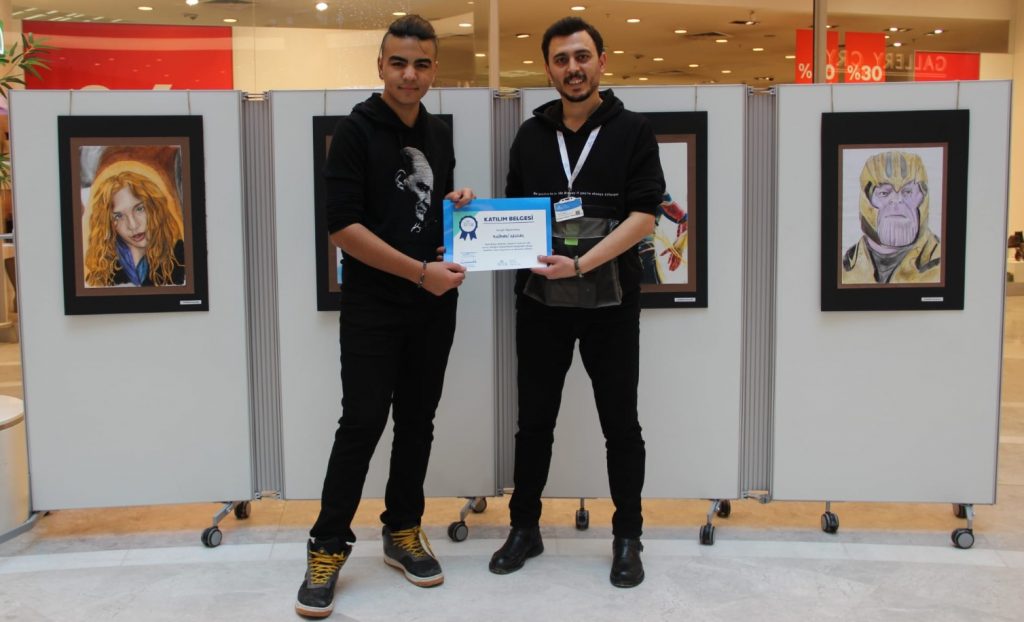 Tunahan Kalıcak 2. resim sergisini açtı.