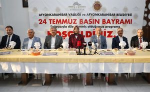 Vali Yiğitbaşı Basın Mensuplarıyla Yemekte Bir Araya Geldi