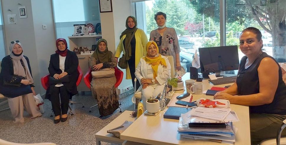 Kadın Meclisi Sağlık Çalışanlarını ziyaret etti