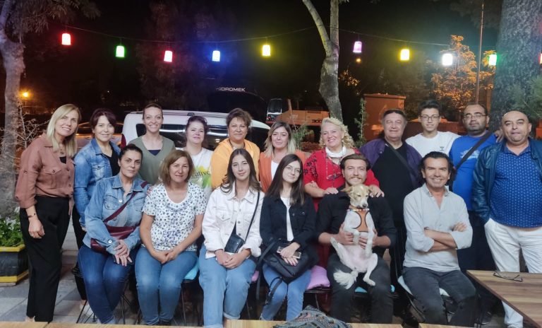 CAFELİFE ‘TA SUCUK BURGER GECESİ