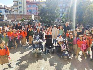 Her Mavi Kapak Bir Umut Olsun