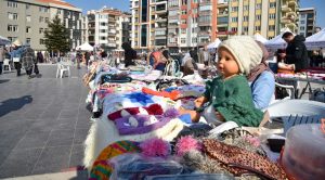 3. MARİFETLİ HANIMLAR PAZARI ZAFER MEYDA’NINDA  AÇILDI