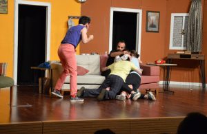 Afyon da “Hangisi Karısı”  rüzgarı