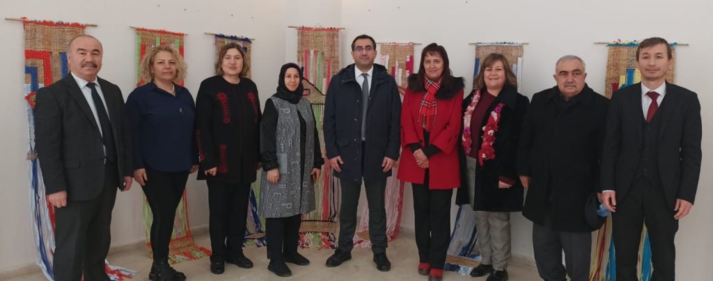 Geçmişten Gelen  Hasır  ve Çaput  sergisi  açıldı.