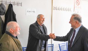 Arabacı ilçelerde büyük coşkuyla karşılandı