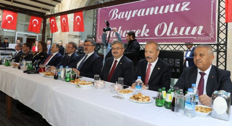 BAYRAMLAŞMA TÖRENİ TAŞ MEDRESE’DE YAPILDI