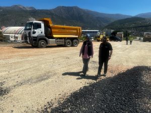 Afyonkarahisar İl Özel İdaresi Ekipleri İskenderun’da Yaraları Sarmaya Devam Ediyor