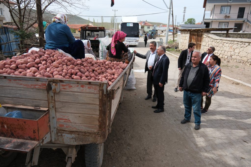 Mustafa Enis Arabacı Meclise