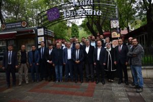 ZEYBEK BAŞKAN BASIN LA  BULUŞTU