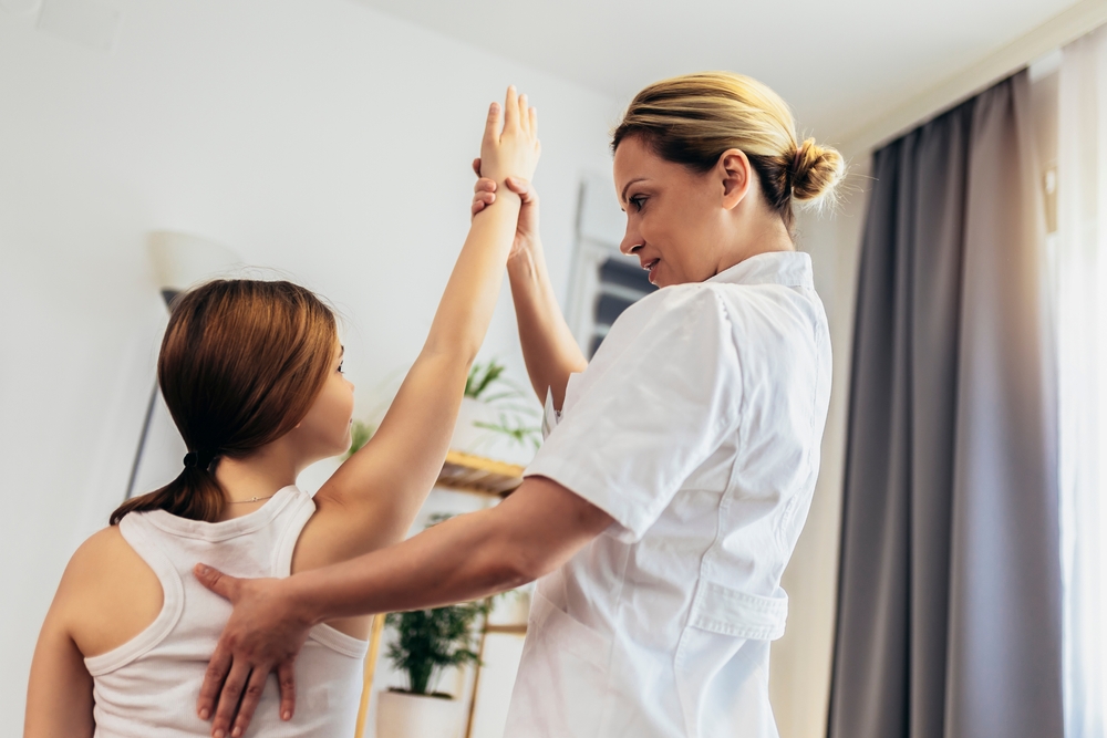 SKOLYOZ TEDAVİSİNDE NELER YAPILMALI