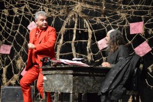 Mahir İpek ayakta alkışlandı