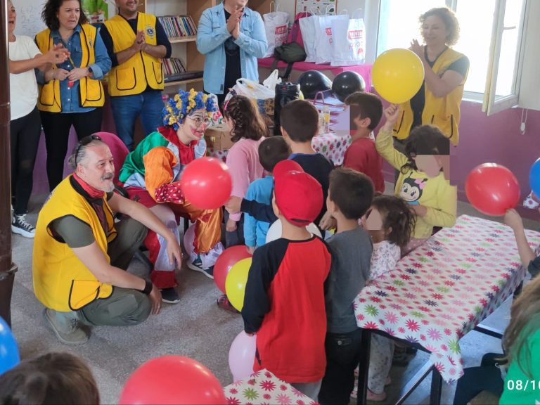 Afyon Zafer Lions Kulubü’nden  Okullara Destek