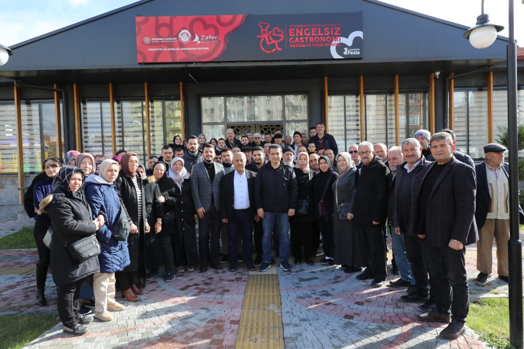  BELDE BAŞKANLARI VE MAHALLE TEMSİLCİLERİ YATIRIMLARI GEZDİ