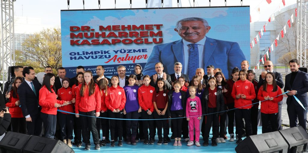 OLİMPİK YÜZME HAVUZU AÇILDI