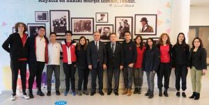 Ted Üniversitesi Rektörü  Sabuncuoğlu Ted  Afyon Koleji öğrencileriyle buluştu.