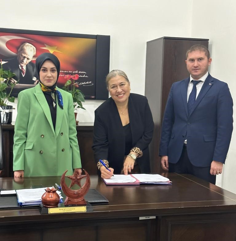 DİSLEKSİ İLE YAŞAM RENGARENK BİR SERÜVENDİR