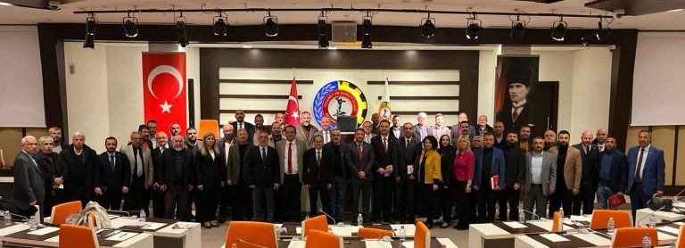 MHP BELEDİYE BAŞKAN ADAYI SEZER KÜÇÜKKURT İŞ İNSANLARI İLE BİR ARAYA GELDİ