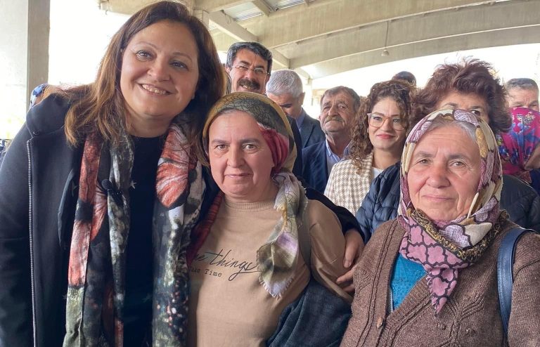 Köksal: Çanak tutanlar vatan hainliği yapmaktadır