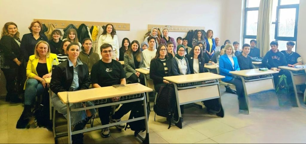 Afikad Kamil Miras Lisesi öğrencileri ile buluştu.
