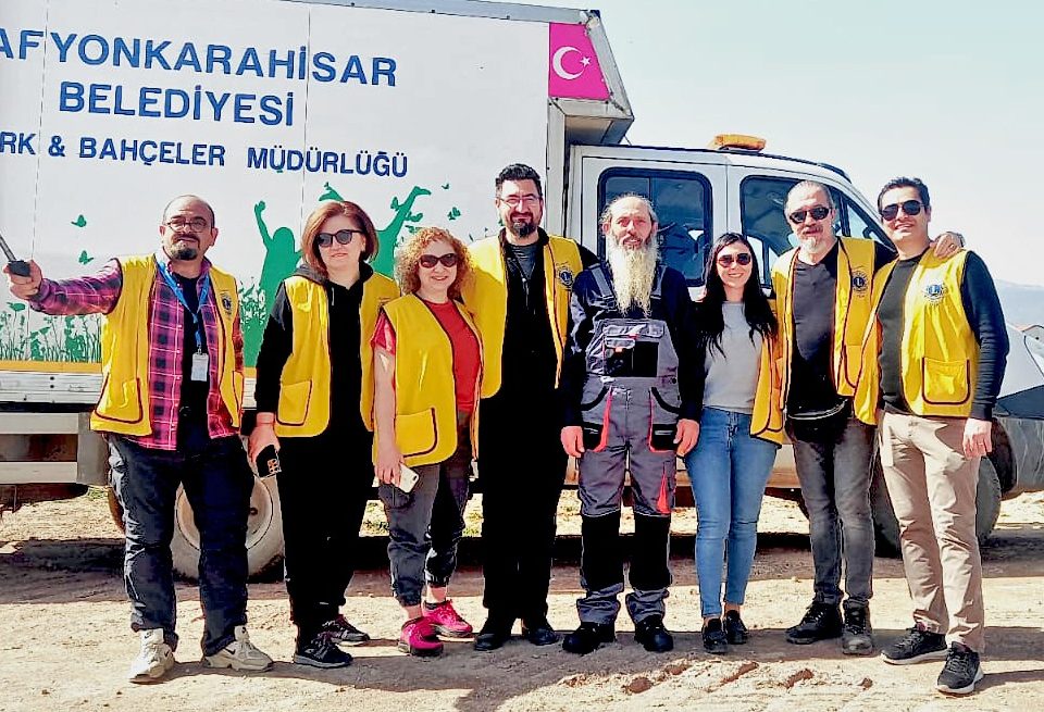 Afyon ZaferLions Kulübü 100.yılda 100 Pavlonya ağacı dikimi yaptı.