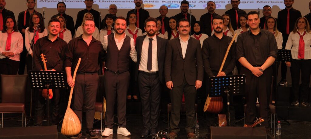 AKSAM SEVDÂ TÜRKÜLERİ KONSERİ KULAKLARIN PASINI SİLDİ.