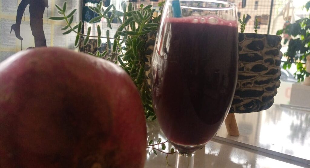 Nar suyunun antioksidan seviyesi yeşil çaydan daha yüksek