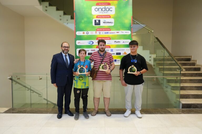 ATSO SPOR OYUNLARI SATRANÇ MÜSABAKASI YAPILDI