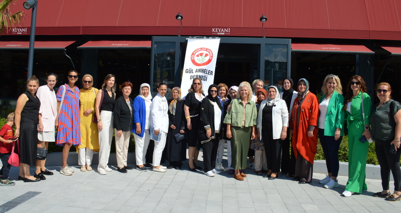  Gül Anneler Derneği “ Kız Çocukları Okusun Diye” Kahvaltı etkinliği düzenledi.
