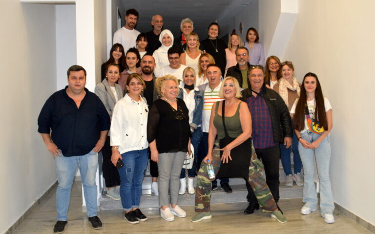 Ahmet Gökmen’e Kanlı Nigar oyuncularından sürpriz