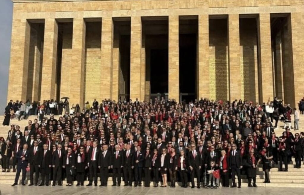 Türk Lionlari ve Leolari Cumhuriyetimizin 101. Yılında Anıtkabirde.