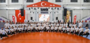 ÖĞRETMENLER GÜNÜNE ÖZEL KUTLAMA