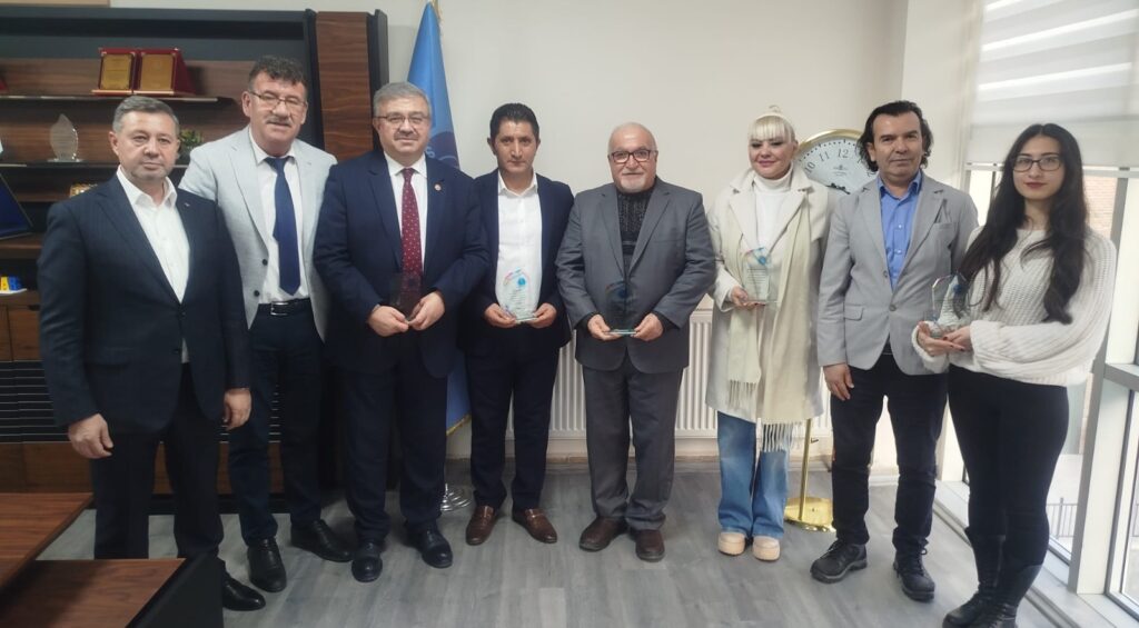 Bir Sınıf da Sen Donat Adın Sınıfta Yaşasın