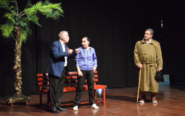 Aşk Eski Bir Yalandır Afyon’da