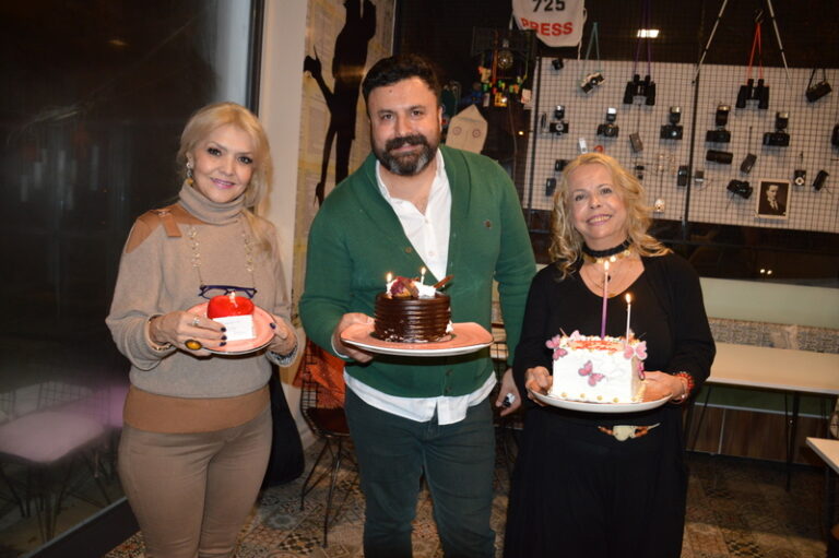 Cafelife’ta Üç Doğum Günü Coşkuyla Kutlandı
