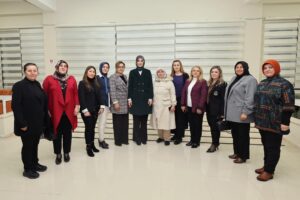 Vali Kübra Güran Yiğitbaşı İftar Programında Muhtarlarla Buluştu