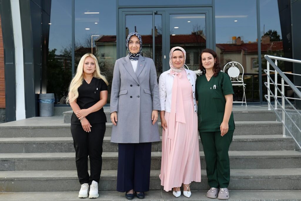 Vali Kübra Güran Yiğitbaşı,  Op. Dr. Nadire Tuncer’i Ziyaret Etti