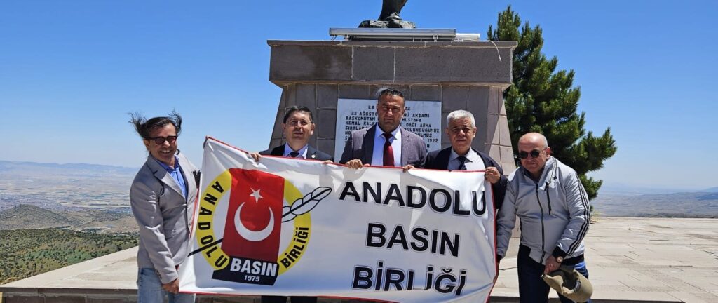 Anadolu Basın Birliği Kocatepe’de “Kocatepe’yi gençlerimize gezdirmeliyiz”