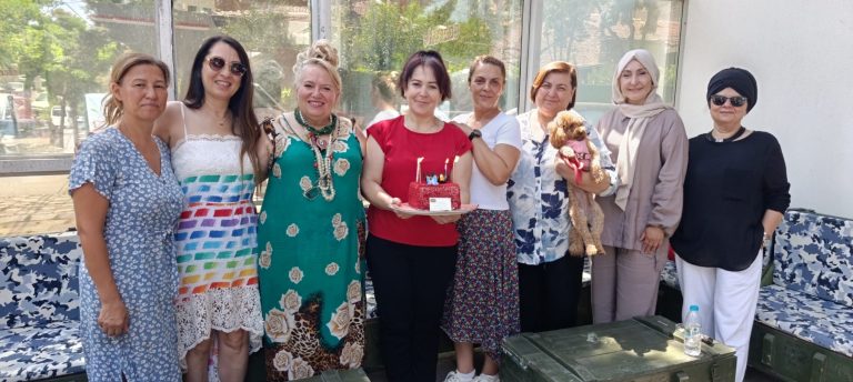 Şaduman Balta’nın doğum günü Cafelife’ta kutlandı