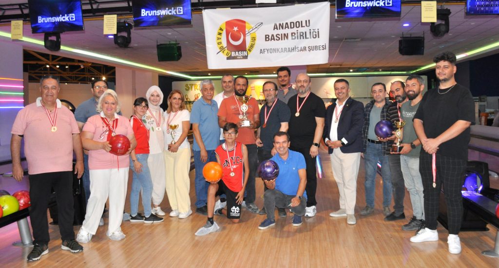 Gazeteciler Bowling turnuvasında buluştu
