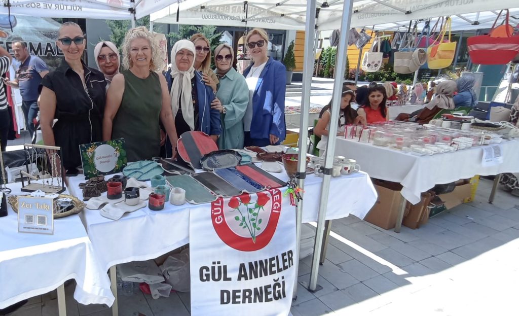 Gül Anneler Derneği’nden Anlamlı Proje