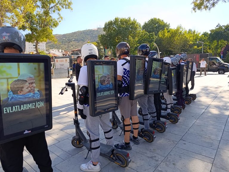 İYİ Parti’den Scooter’lı LED Ekranlı Reklam Çalışması Afyonkarahisar’da Başladı