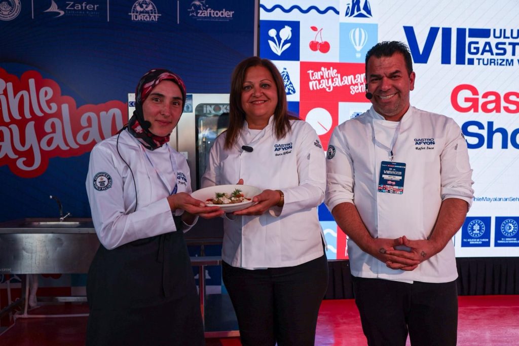 GASTRO AFYON FESTİVALİNİN İLK GÜNÜ TAMAMLANDI