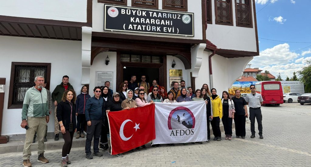 AFDOS ÜYELERİ ŞUHUT’UN TARİHİ VE DOĞAL GÜZELLİKLERİNİ KEŞFETTİ