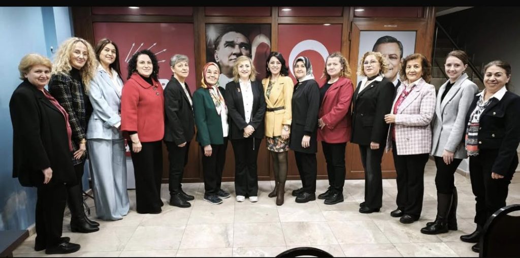 CHP Afyonkarahisar İl Kadın Kolları İlk Toplantısını Gerçekleştirdi